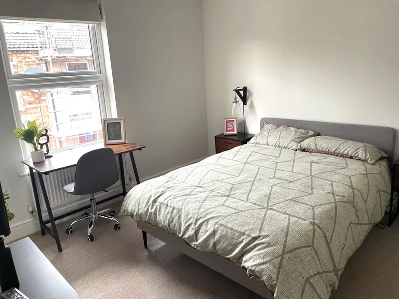 West End // 3 Bedroom House // 2026-27 - Image 3